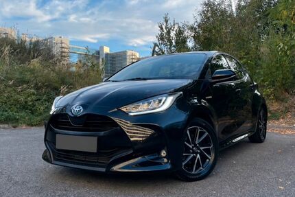 Toyota Yaris 15.860 km 17.400 &euro; München 81925
