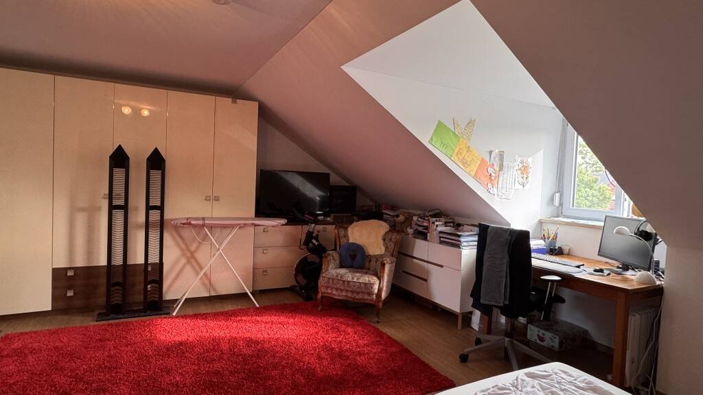 Reihenmittelhaus Kirchheim - 5 Zimmer, 145 m&sup2;, 2.200&euro; | Angebot:26629638