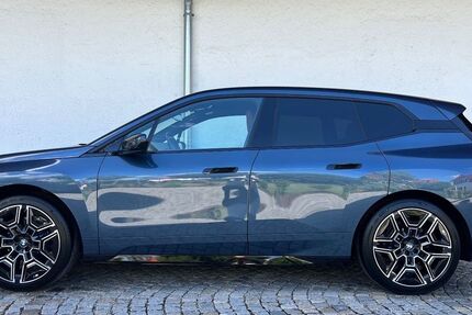 BMW iX 7.140 km 84.990 &euro; München 81245