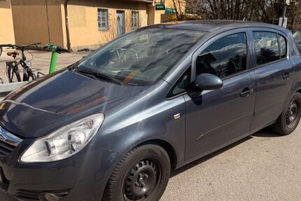 Opel Corsa 67.000 km 4.900 &euro; München 81249