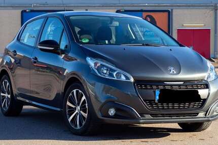 Peugeot 208 92.000 km 7.800 &euro; München 80799