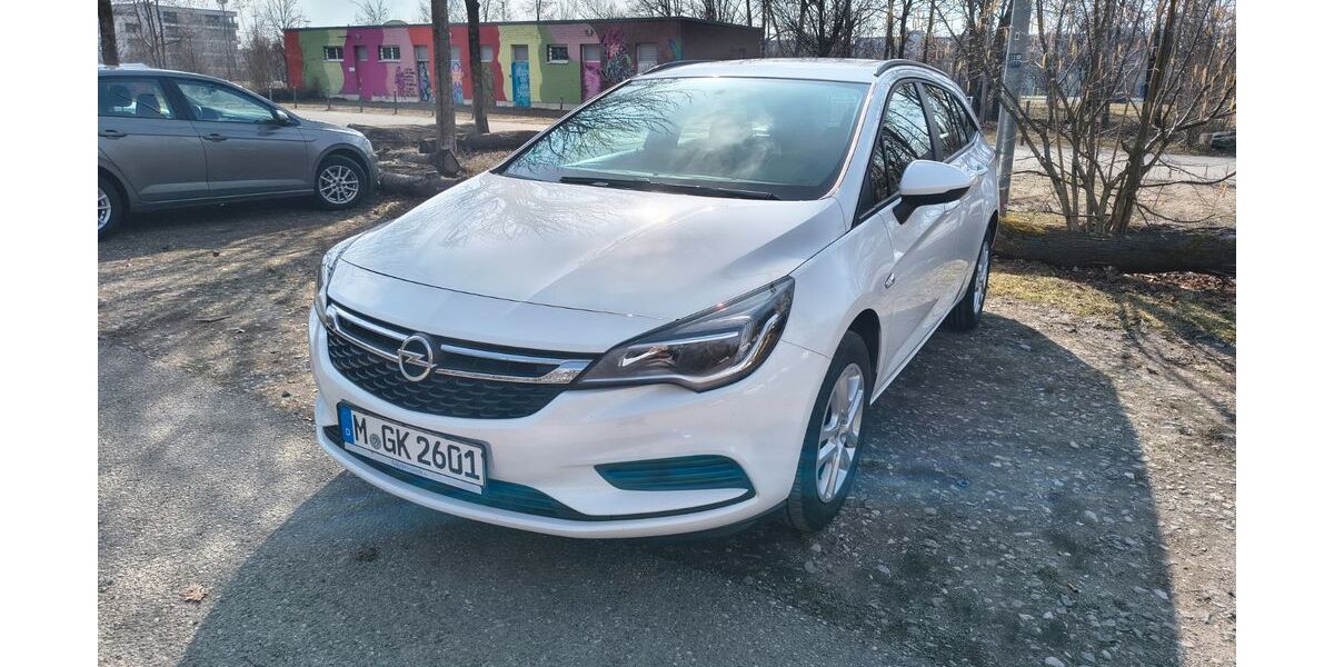 Opel Astra 54.000 km 11.490 &euro; München 80687