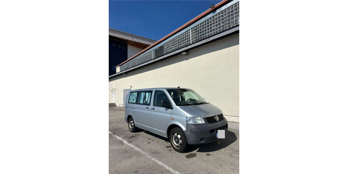 VW T5 Transporter 284.000 km 7.850 &euro; München 81667