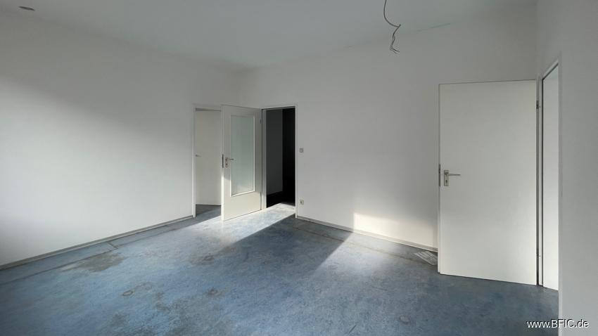 Büroetage in Toplage FFB – wird renoviert zimmer