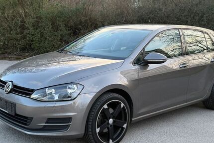 VW Golf 106.000 km 12.500 &euro; München 81375