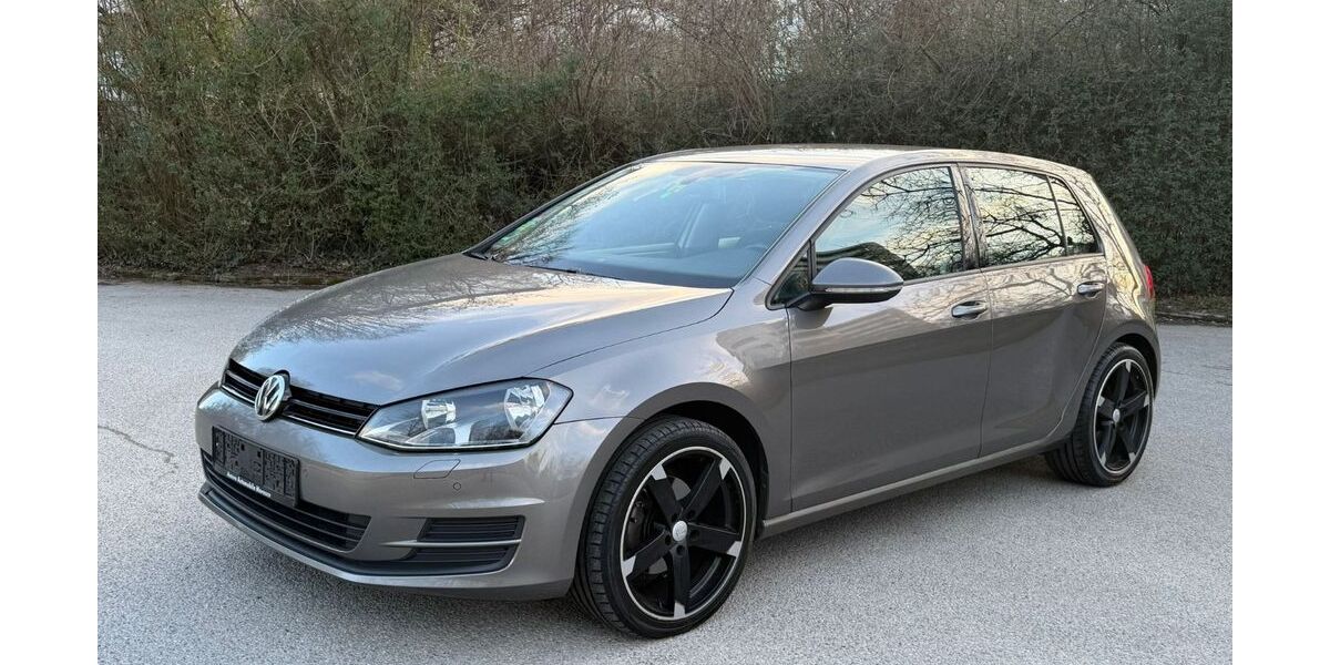 VW Golf 106.000 km 12.500 &euro; München 81375