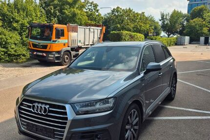 Audi Q7 215.431 km 27.600 &euro; Dachau 85221