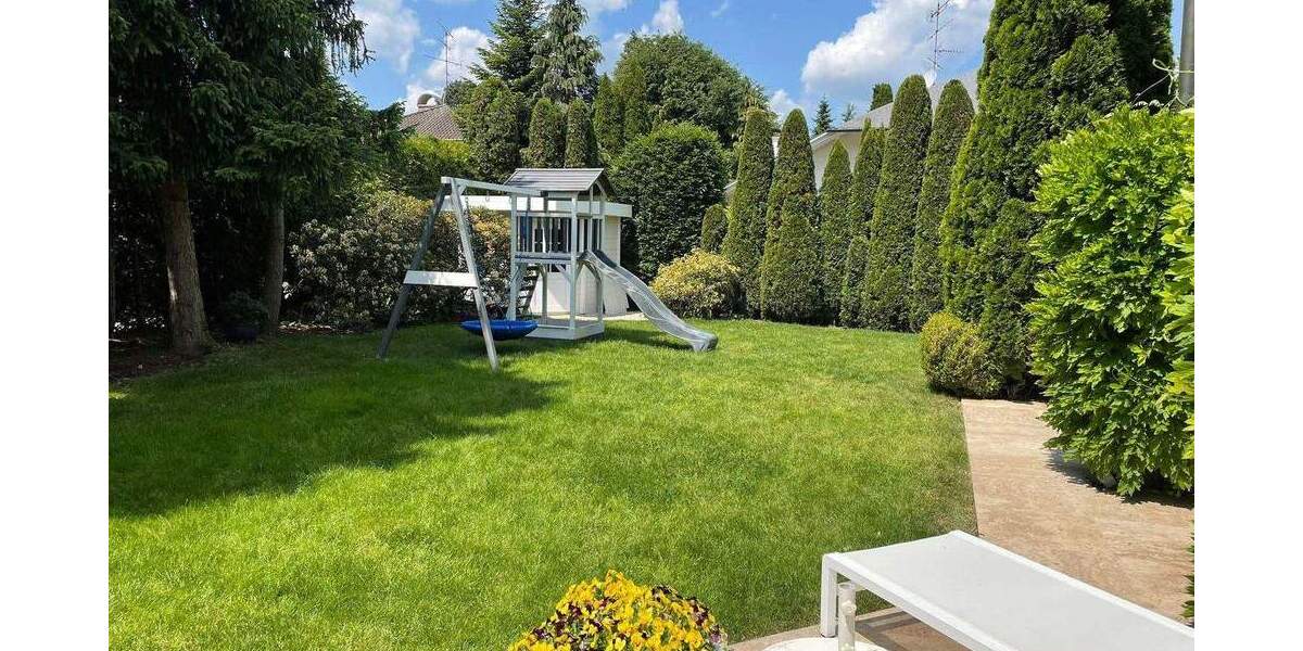 Doppelhaushälfte Grünwald - 6 Zimmer, 198 m&sup2;, 1.980.000&euro; | Angebot:25820459