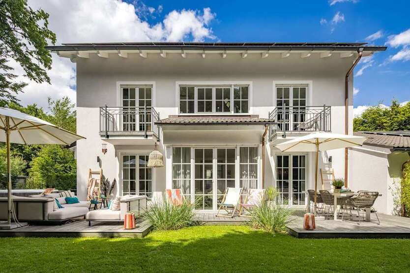 Haus zum Kaufen in Straßlach-Dingharting 2.850.000 € 223 m²