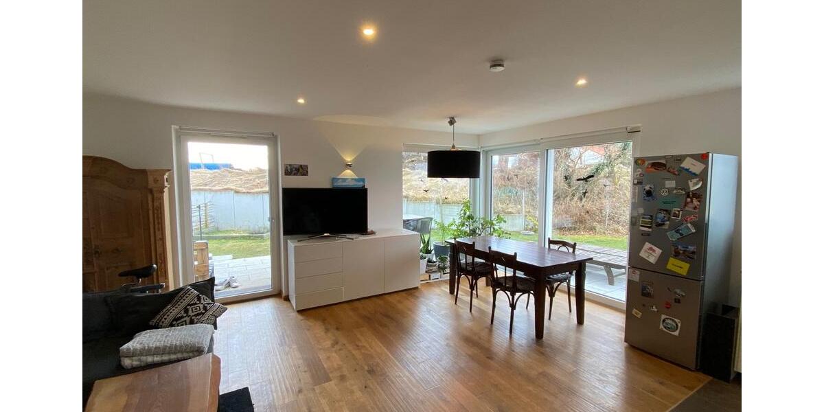 Erdgeschoßwohnung Feldafing - 2 Zimmer, 81 m&sup2;, 1.251&euro; | Angebot:25988917