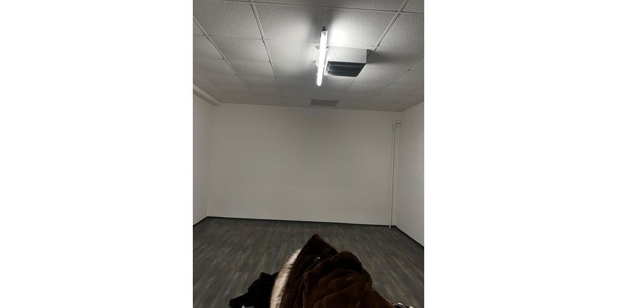 Büro, Praxis, Studio, Lager zu vermieten, direkt am Bahnhof WOR zimmer