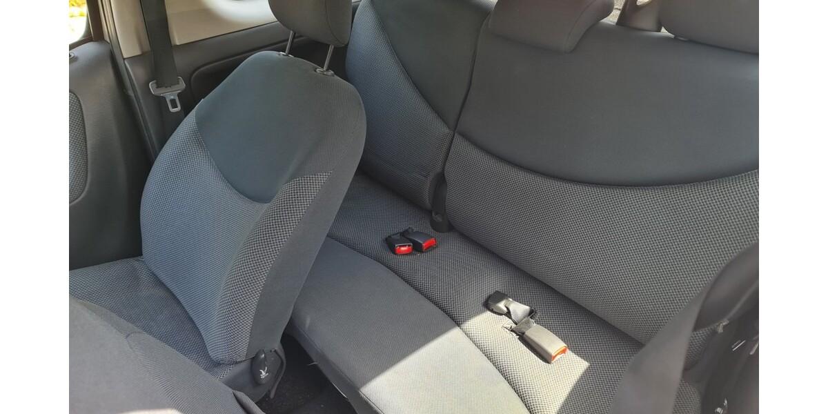 Toyota Yaris 297.999 km 1.550 &euro; München 80313