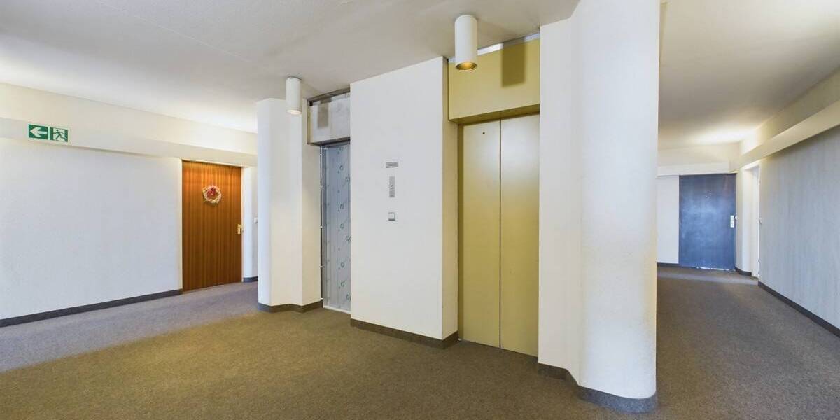 Etagenwohnung München Bogenhausen - 3 Zimmer, 93 m&sup2;, 2.200&euro; | Angebot:26487108