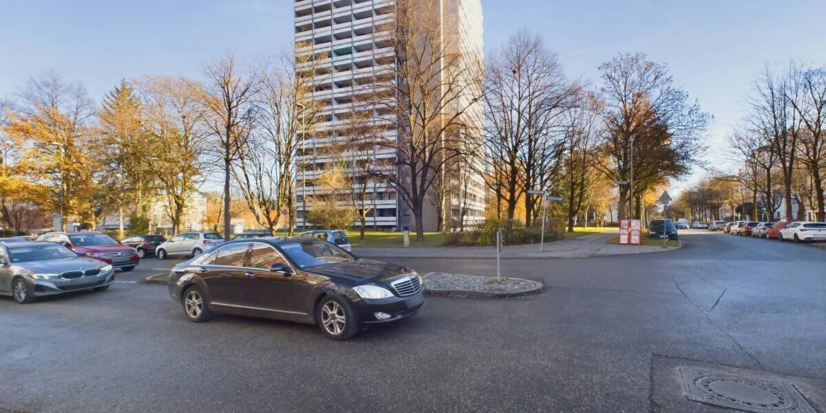 Etagenwohnung München Bogenhausen - 3 Zimmer, 93 m&sup2;, 2.200&euro; | Angebot:26487108