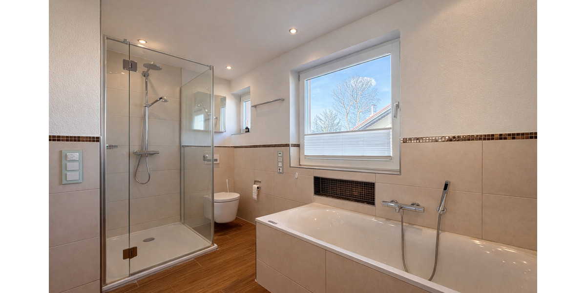 Doppelhaushälfte Grünwald - 6 Zimmer, 200 m&sup2;, 1.990.000&euro; | Angebot:25743006