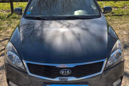 Kia ceed Sportswagon 301.200 km 3.200 &euro; Eching 85386