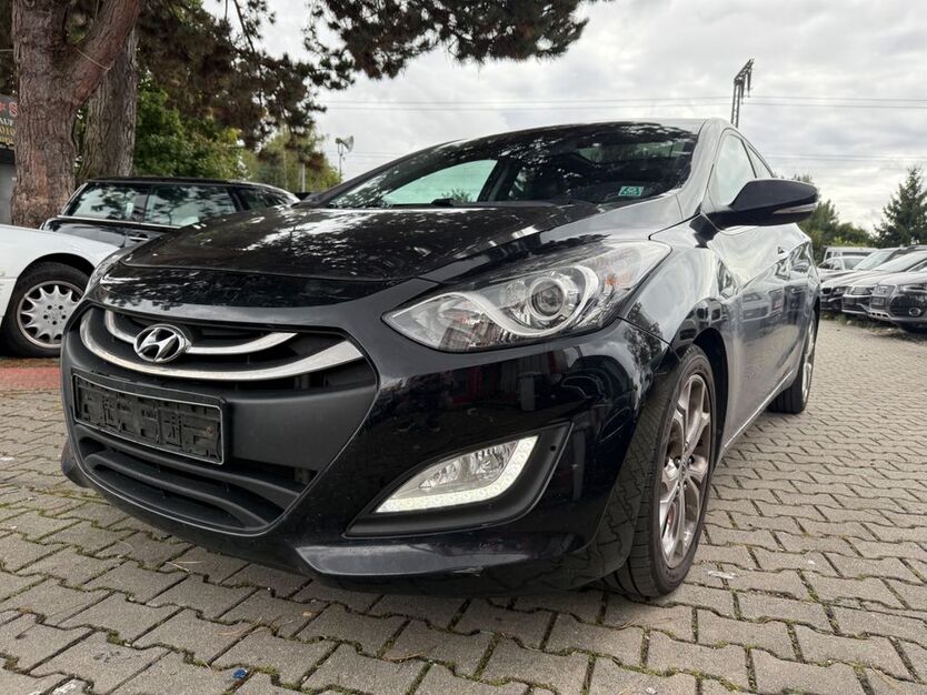 Hyundai i30 288.500 km 3.777 € München 81243