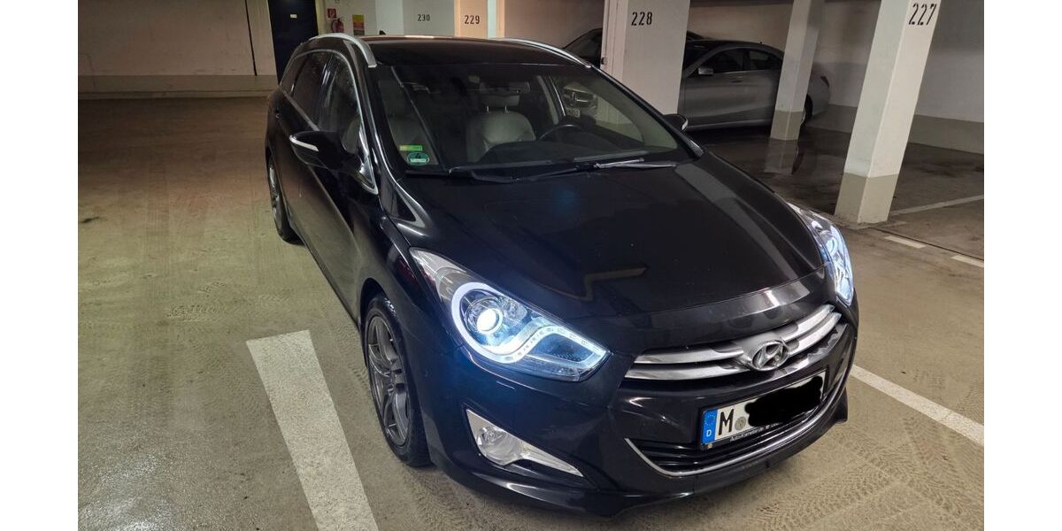Hyundai i40 187.000 km 5.500 &euro; München 81669