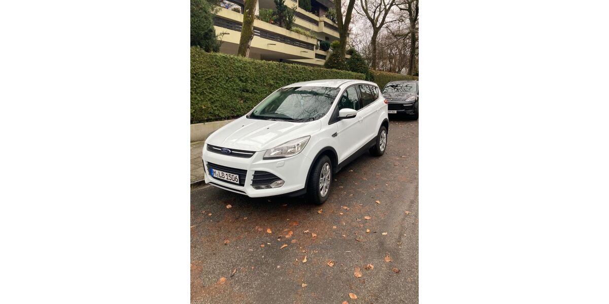 Ford Kuga 181.000 km 6.000 € München 81737