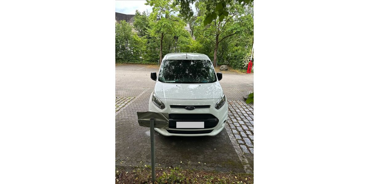 Ford Tourneo Connect 90.209 km 13.499 &euro; München 81377