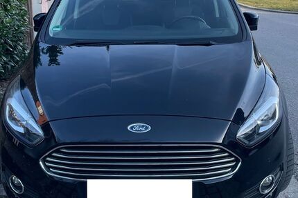 Ford S-Max 62.000 km 15.560 € München 81739
