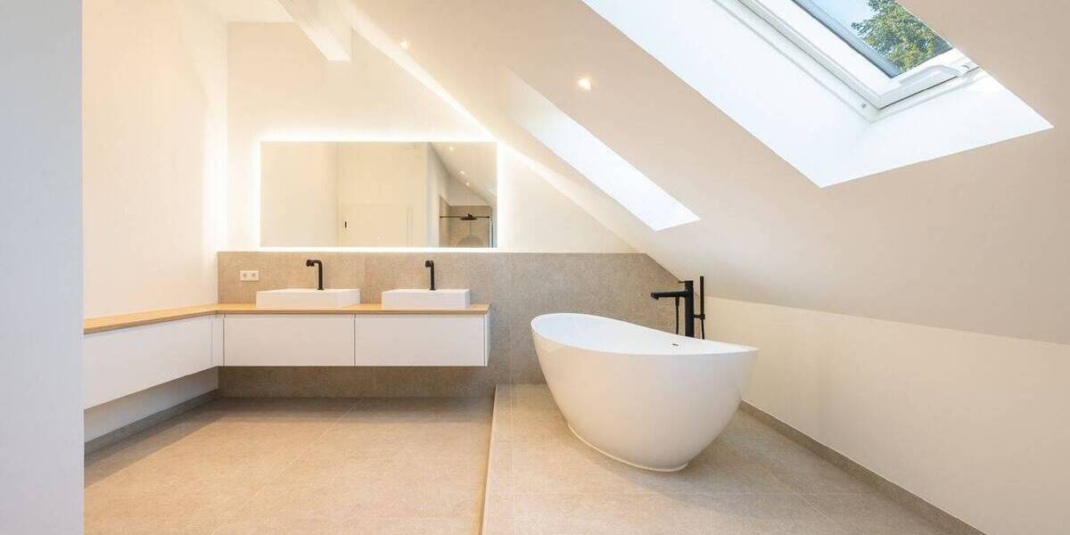 Reihenmittelhaus München Bogenhausen - 5 Zimmer, 205 m&sup2;, 2.330.000&euro; | Angebot:26824624