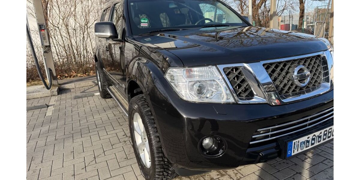 Nissan Pathfinder 237.000 km 13.950 &euro; München 80992