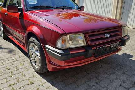 Ford Escort 79.900 km 7.999 € München 81247