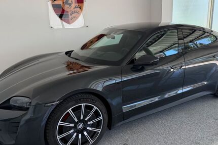 Porsche Taycan 31.260 km 71.980 &euro; Hallbergmoos 85399
