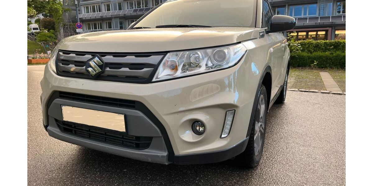 Suzuki Vitara 51.069 km 15.900 &euro; München 80935