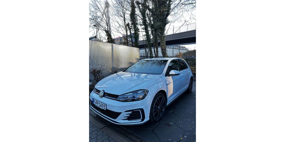 VW Golf 67.000 km 19.400 &euro; München 80796