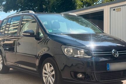 VW Touran 130.000 km 6.200 &euro; Puchheim 82178