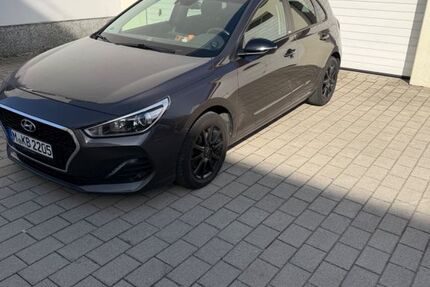 Hyundai i30 68.097 km 16.490 &euro; Eching 85386
