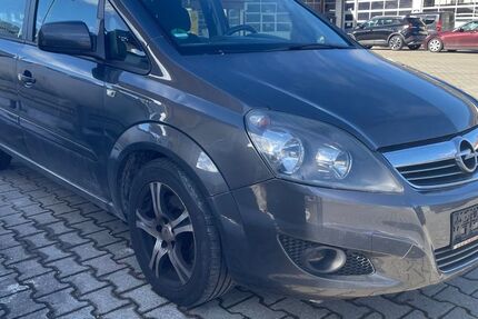 Opel Zafira 212.800 km 2.799 &euro; München OT Trudering-Riem 81825
