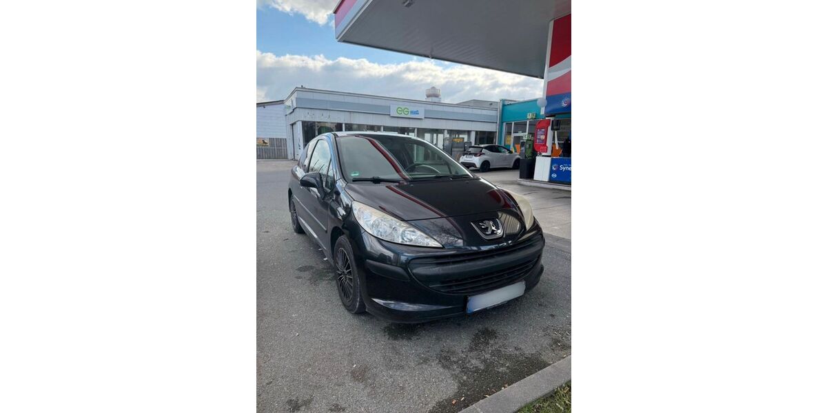 Peugeot 207 198.000 km 790 &euro; München 81735