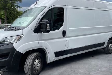 Opel Movano 28.482 km 19.900 € München 81829