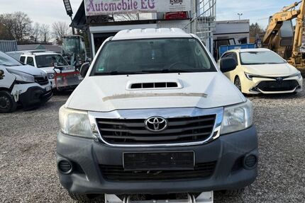 Toyota Hilux 131.000 km 12.900 € München 81245