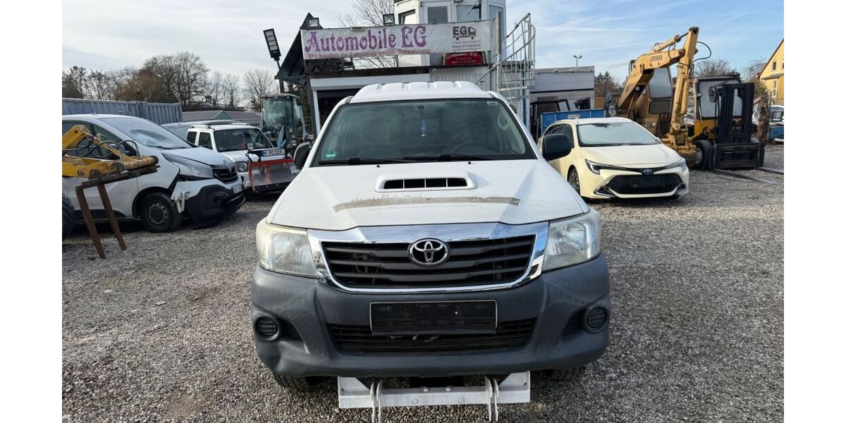 Toyota Hilux 131.000 km 12.900 &euro; München 81245