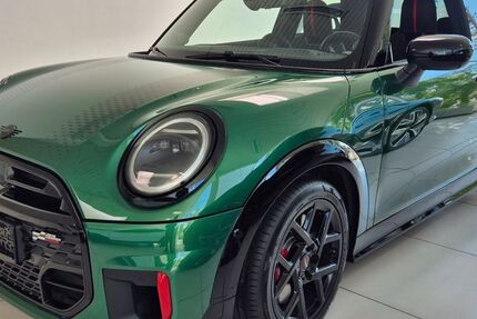 Mini John Cooper Works 4.605 km 36.980 &euro; München 80807