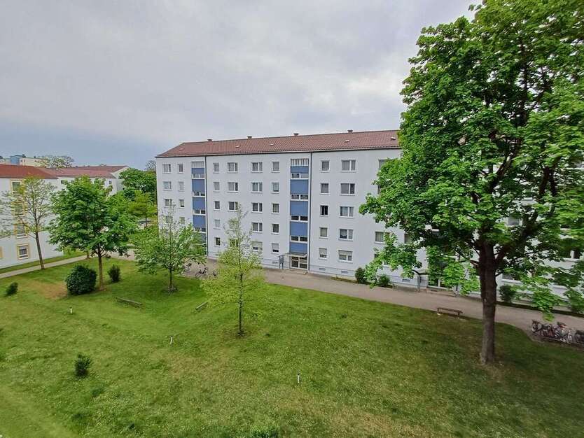 Wohnung zum Mieten in München 1.119,87 € 64.77 m²