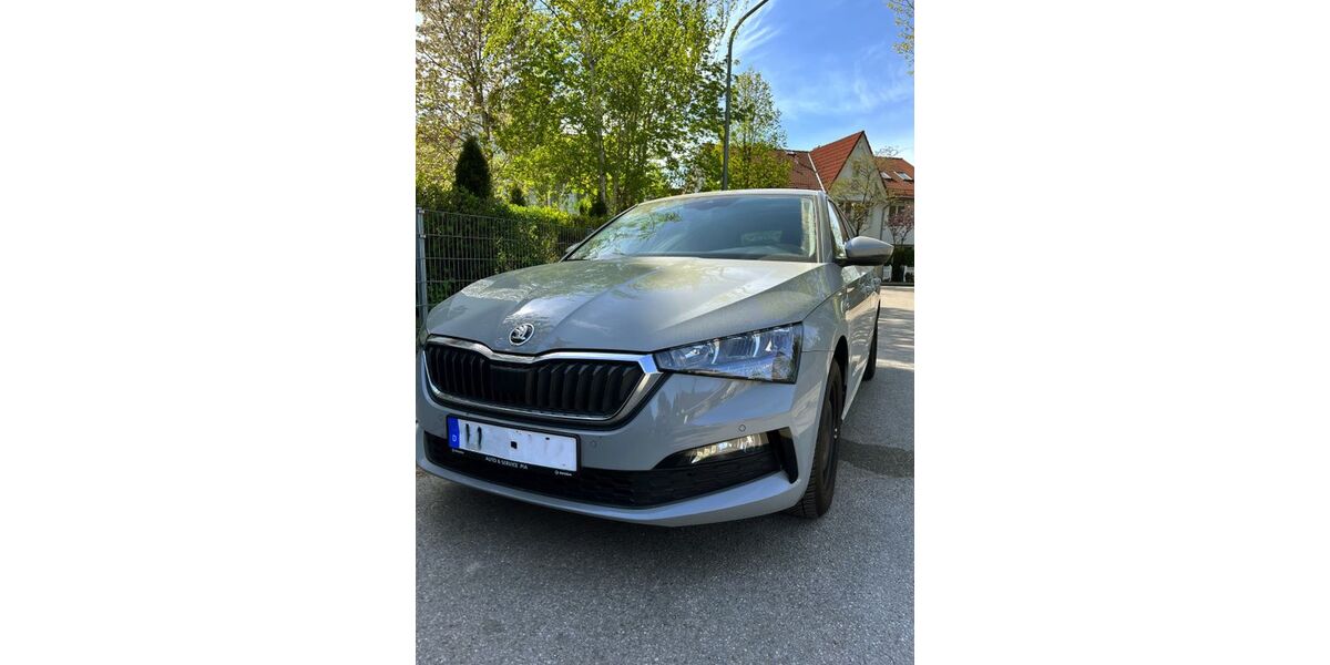 Skoda Scala 52.000 km 17.900 &euro; München 81371