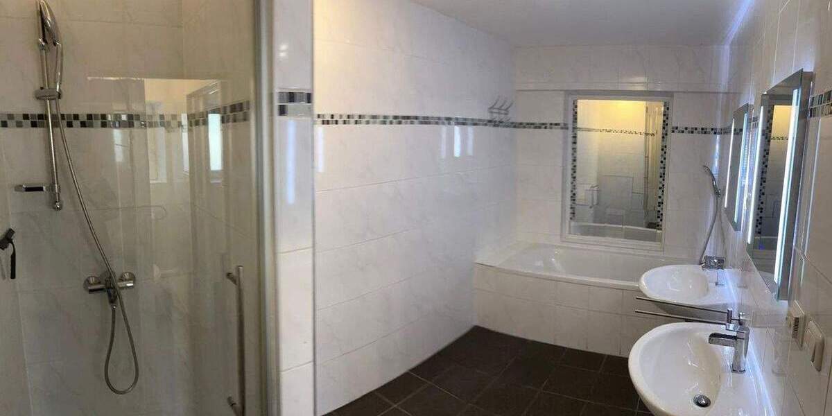 Reihenmittelhaus Oberschleißheim - 4 Zimmer, 150 m&sup2;, 2.490&euro; | Angebot:25782546