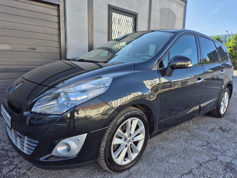 Renault Scenic 243.012 km 3.990 € München 80809