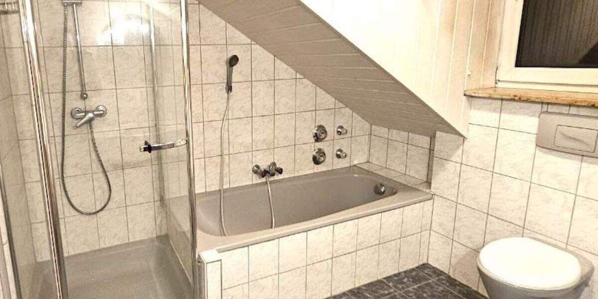 SOFORT freie und charmante 3 Zimmer 76 qm Wohnung mit Garage 3 zimmer