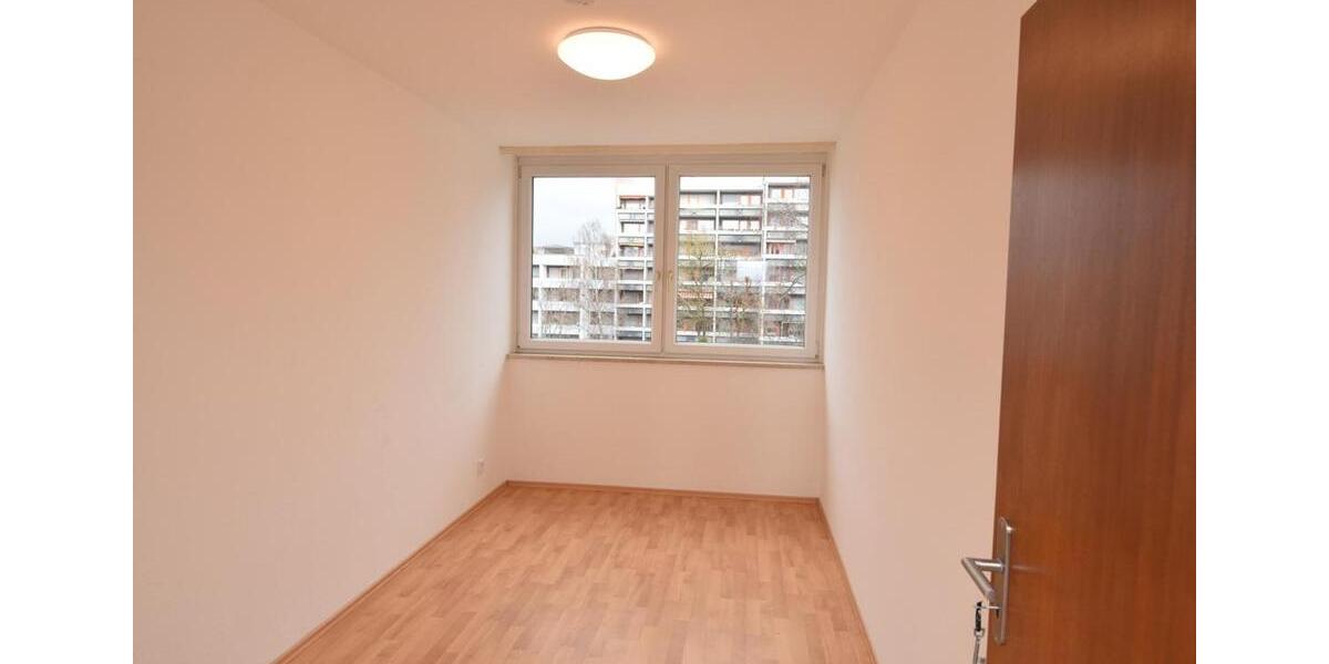 Etagenwohnung Unterhaching - 3 Zimmer, 70 m&sup2;, 1.800&euro; | Angebot:26039032