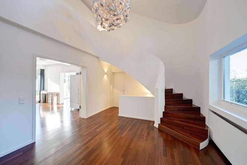 Haus zum Kaufen in Grünwald 3.850.000 € 331 m²