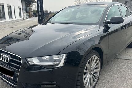 Audi A5 174.000 km 9.900 &euro; Höhenkirchen-Siegertsbrunn 85635