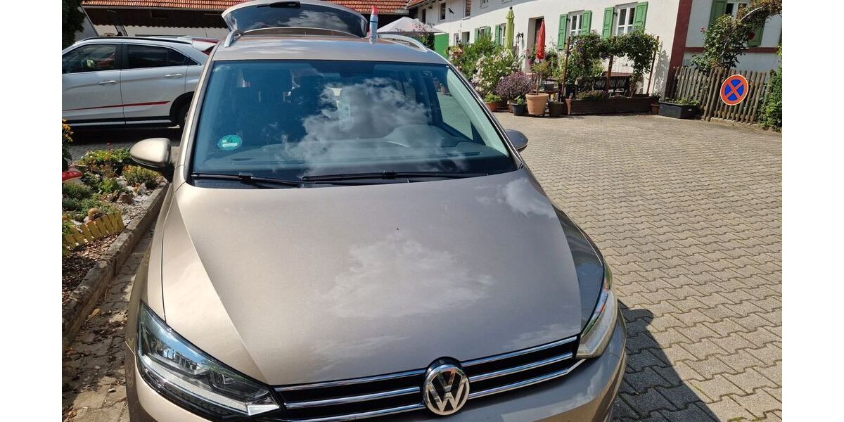 VW Touran 205.000 km 13.499 &euro; Neufahrn 85375