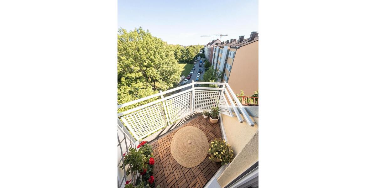 Dachgeschoßwohnung München Sendling-Westpark - 3 Zimmer, 95 m&sup2;, 2.400&euro; | Angebot:26425695