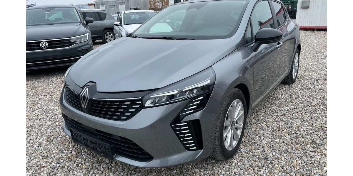 Renault Clio 23.009 km 17.550 € München 81829